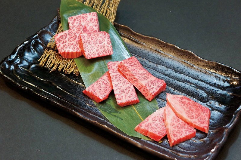 特上カルビの三点盛り